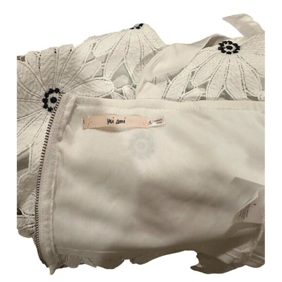 Mi Ami Women’s S White & Black Daisy Cropped Tank Top Embroidered Zipper Back - Picture 4 of 5